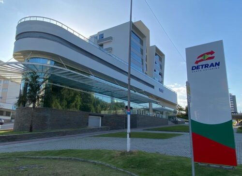 Detran de SC anuncia nova regra para tirar CNH e mudança pega motoristas de surpresa