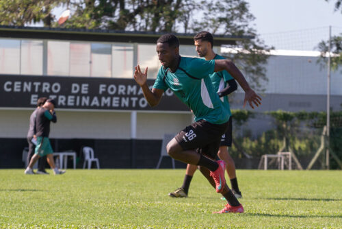 Figueirense intensifica preparação antes de duelo fora de casa