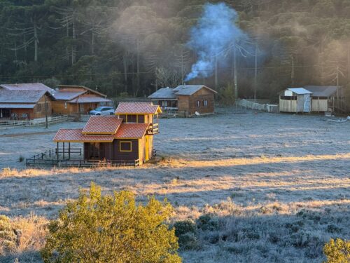 Frio intenso e chuva com trovoadas colocam SC em alerta nesta sexta