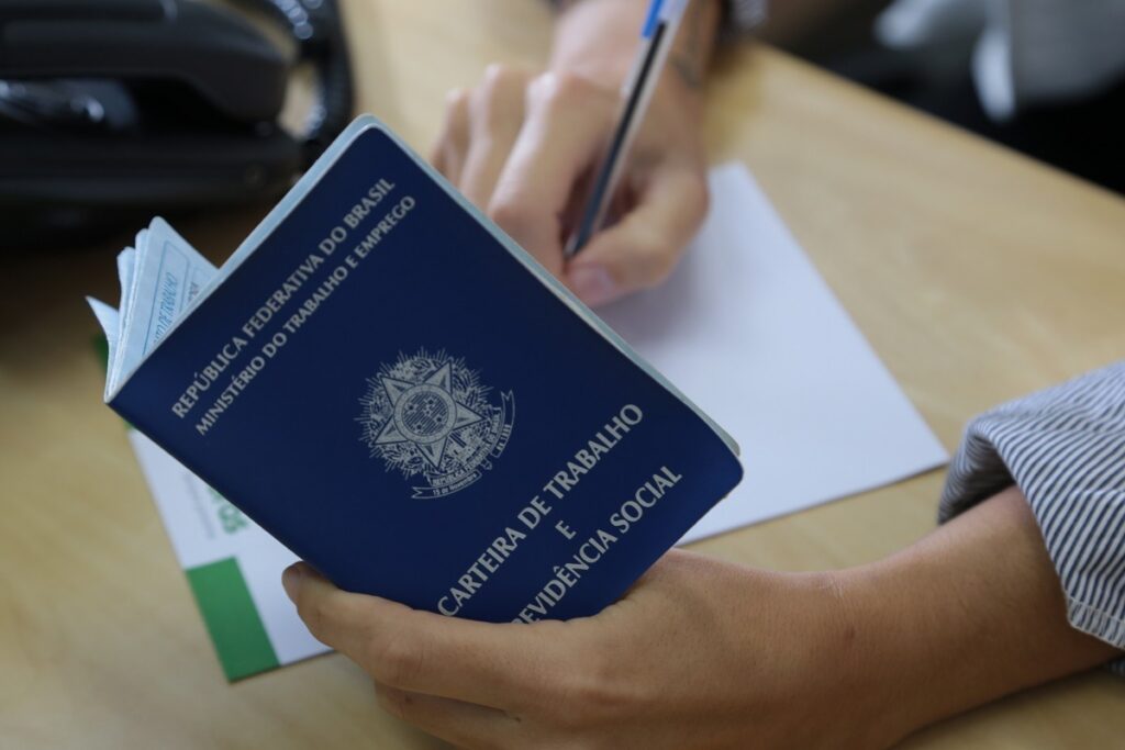 Grande Florianópolis tem mais de 1,6 mil vagas de emprego abertas