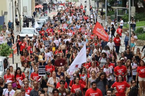 Greve desafia Justiça e mantém serviços parados em Florianópolis