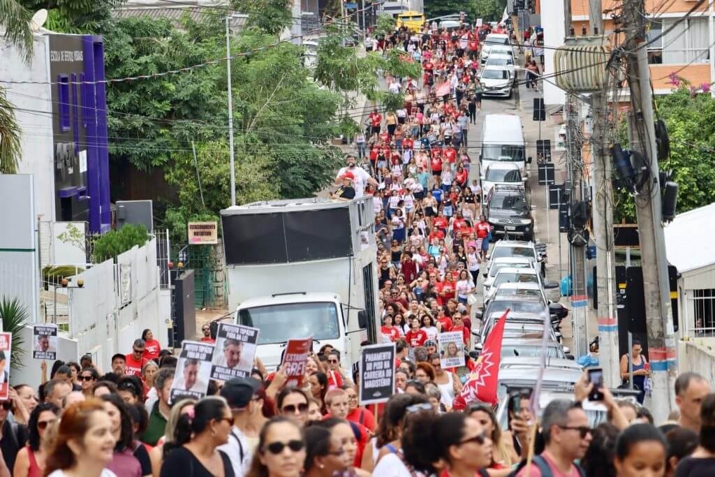 Greve desafia decisão da Justiça e afeta creches e saúde em Florianópolis