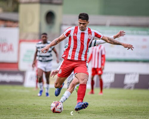 Hercílio Luz entra em campo com chance de virar líder da Série B