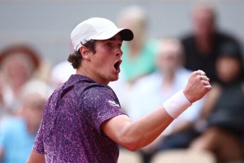 João Fonseca vira sobre Djokovic e faz história em Roland Garros 2026