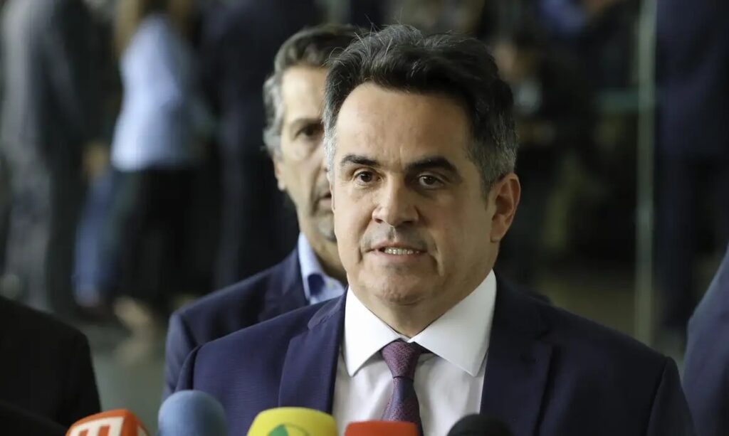 PF aponta que Ciro Nogueira recebeu até R$ 500 mil por mês de Vorcaro