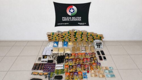 Polícia encontra bunker com drogas e ecstasy em Palhoça