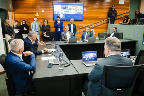 Projeto pode acabar com telefones em caixas eletrônicos de bancos em SC