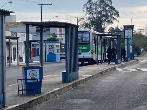 Projeto quer criar espaço exclusivo para mulheres nos ônibus de Araranguá