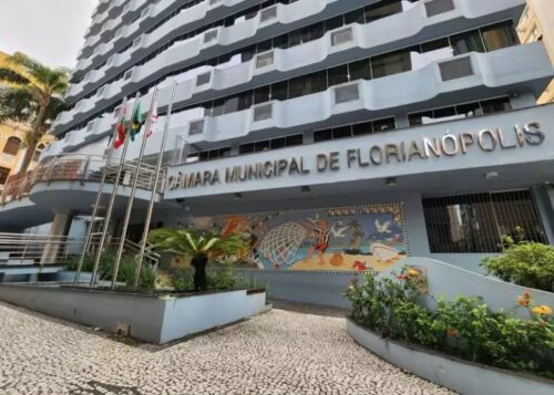 Projeto quer multar donos de terrenos abandonados em Florianópolis em até R$ 5 mil