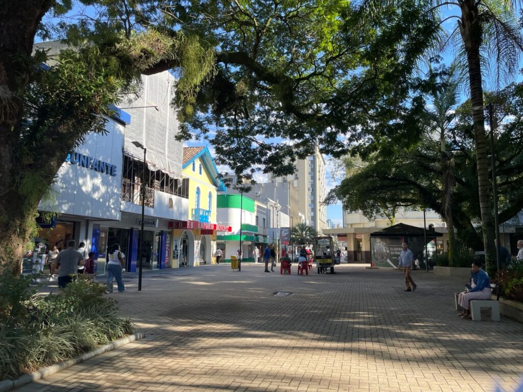 Sábado Mais promete lotar o comércio de Criciúma na véspera do Dia das Mães - Foto: Divulgação