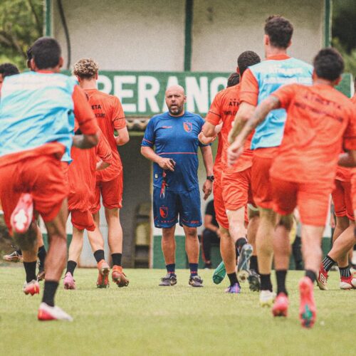 Santa Catarina inicia preparação e ganha preocupação antes de duelo decisivo