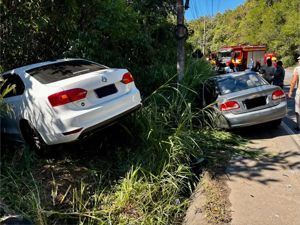 Colisão entre dois automóveis na SC-445 deixa duas mulheres feridas em Siderópolis