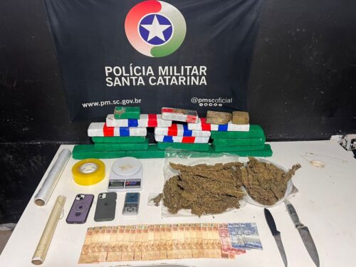Mais de 13 quilos de entorpecentes são apreendidos e casal é preso por tráfico de drogas em Itajaí