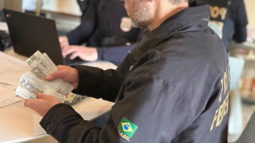Mergulhadores são presos em operação para desarticular tráfico internacional de drogas em portos de SC
