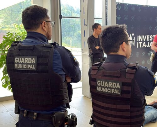 Mais de 40 vagas são ofertadas em três editais de concurso público lançado em Itajaí