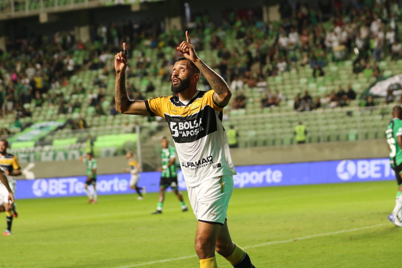 Criciúma vence América-MG e entra no G-5 do Brasileirão da Série B