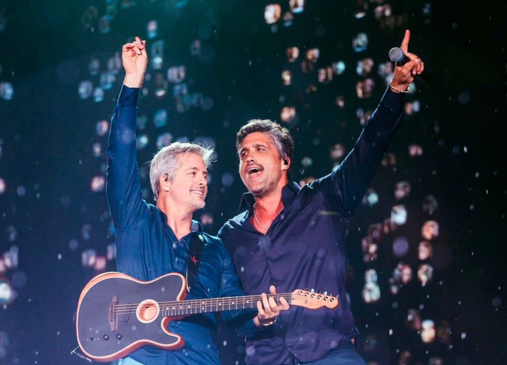 Itajaí celebra 166 anos com festa, obras e show de Victor & Leo. - Foto: Divulgação