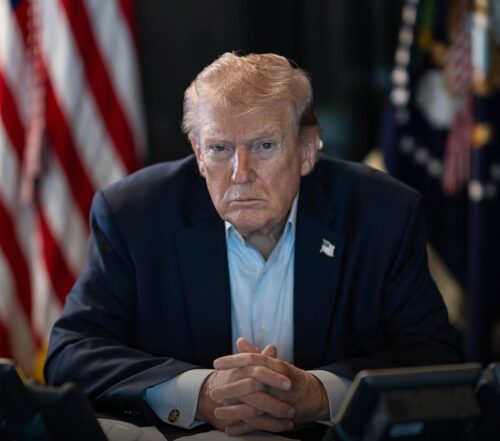 Trump ameaça ataque devastador para assumir controle da infraestrutura petrolífera do Irã