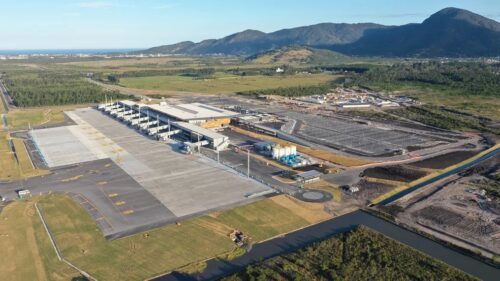 Avião de R$ 720 milhões deixa Florianópolis após quase 3 meses parado