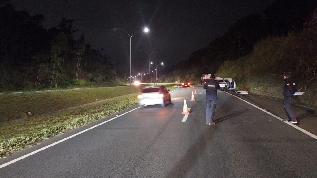 Batida violenta na Via Rápida mata motorista de veículo em Içara