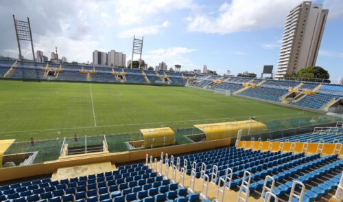 CBF define arbitragem para Ceará x Avaí e nome escolhido chama atenção