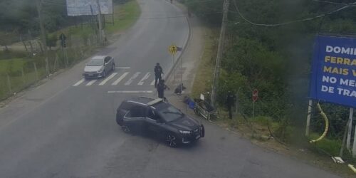 Câmeras flagram tentativa de furto de fios e trio acaba preso em flagrante em São José