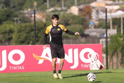 Imagem da matéria: Criciúma mira o G-4 e intensifica preparação para duelo decisivo contra o Londrina
