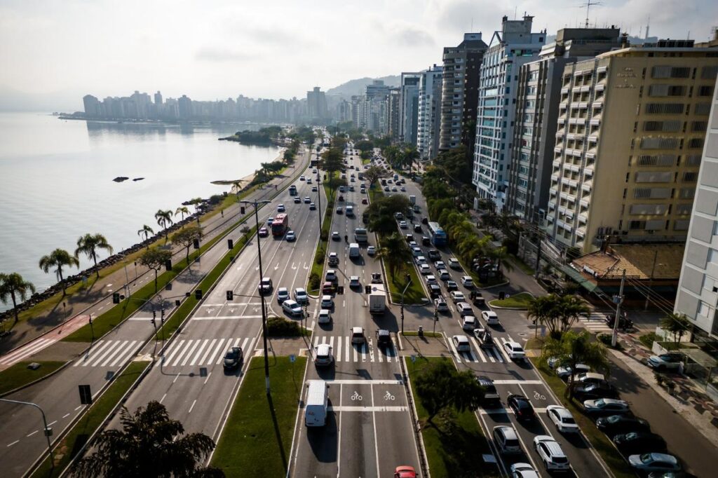 Florianópolis pode mudar regras para Uber e apps; veja o que está previsto