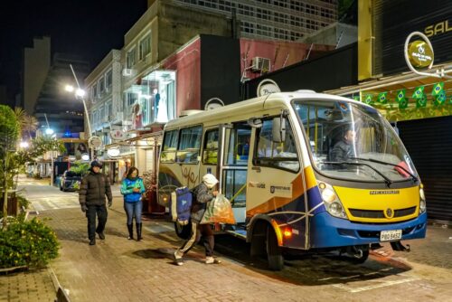 Frio intenso faz Florianópolis ampliar acolhimento e distribuir dezenas de cobertores