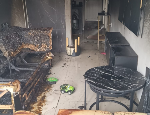 Incêndio em casa termina com crianças levadas à UPA em Palhoça
