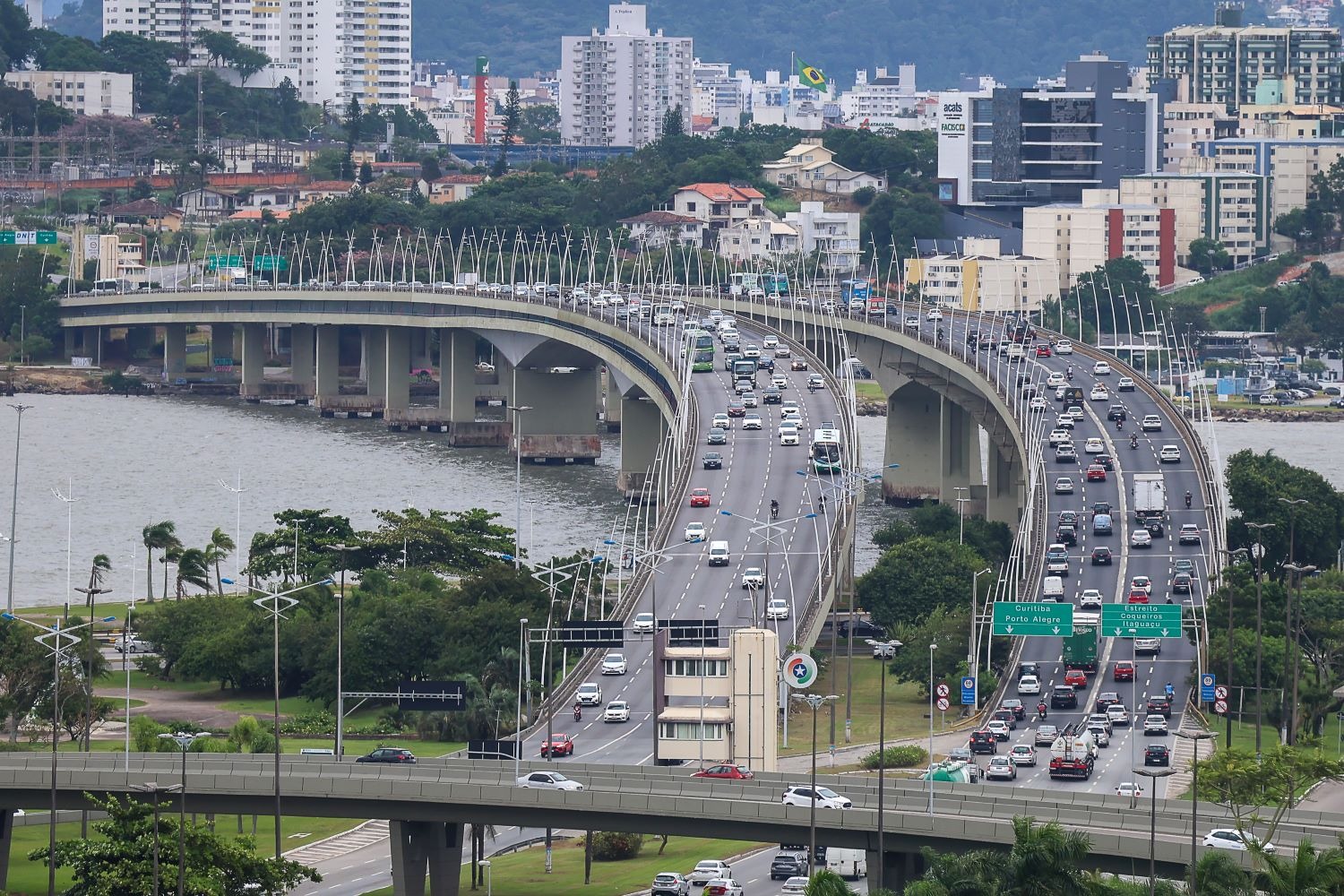 Maratona de Floripa altera trânsito nas pontes e SC-401 neste domingo