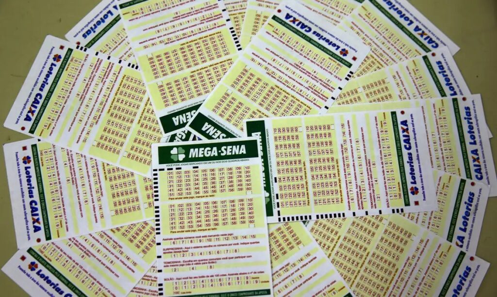 Mega-Sena acumula e prêmio dispara para R$ 42 milhões; veja os números sorteados