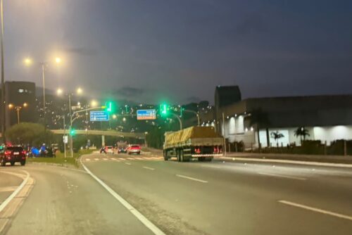 Nova travessia inteligente começa a funcionar e muda acesso à Capital