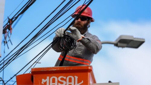 Operação retira mais de 8 toneladas de fios e transforma ruas de Criciúma