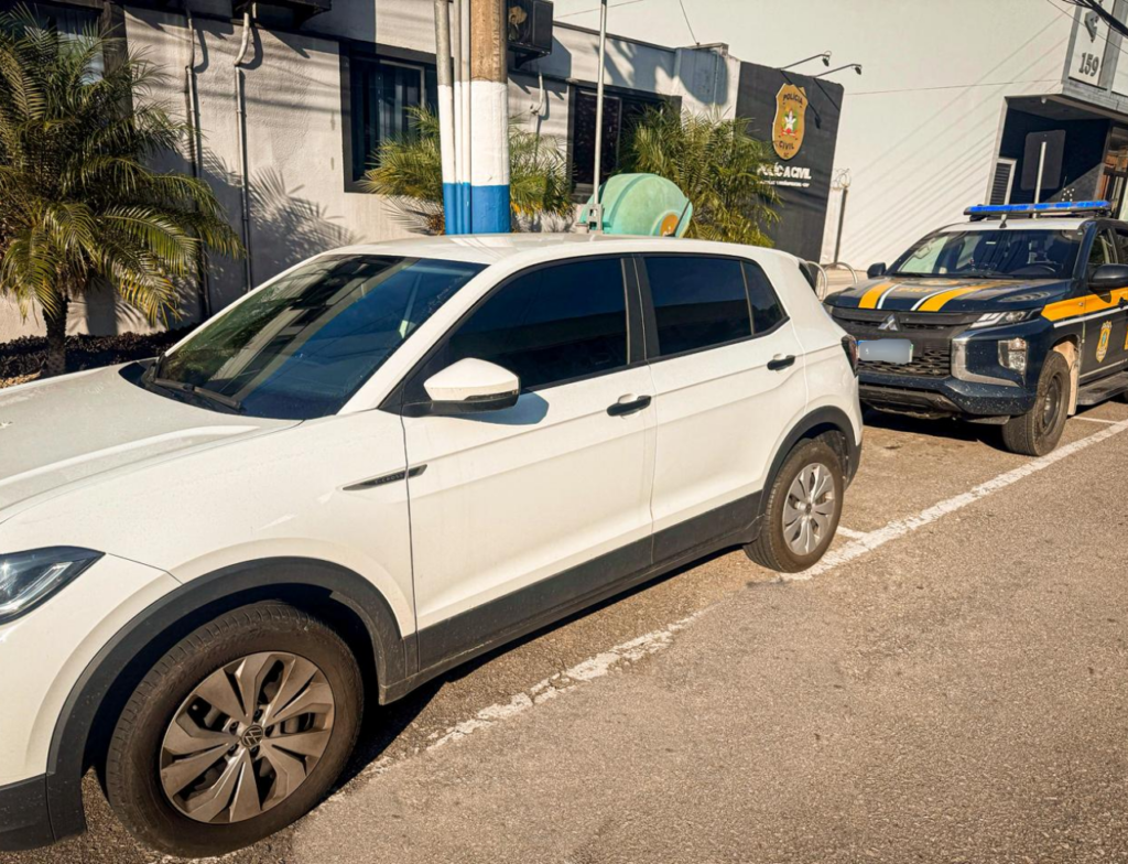 PRF descobre veículo roubado e prende motorista na BR-101 em SC