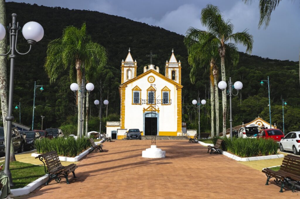 Praça histórica de Florianópolis ganha novo visual e será entregue à comunidade