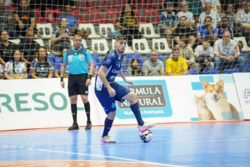 Tubarão Futsal cria chances, mas leva goleada fora de casa na Liga Nacional
