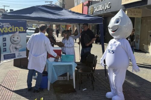Vacinação contra a gripe vai às ruas e busca aumentar cobertura em Imbituba