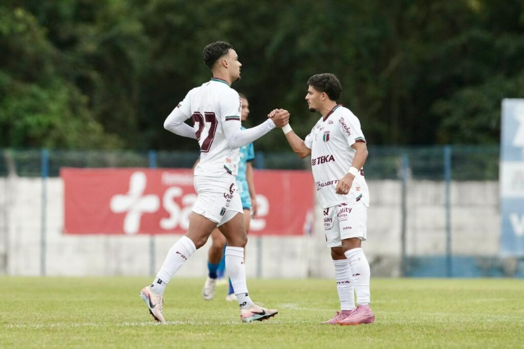 Blumenau, Marcílio Dias e Santa Catarina avançam no Brasileirão da Série D em busca do sonho do acesso. - Foto: Divulgação/Mauricio Moreira/ Azuriz