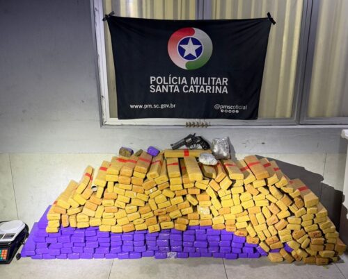 Quase 200 quilos de maconha são apreendidos e grupo criminoso é preso em Itajaí