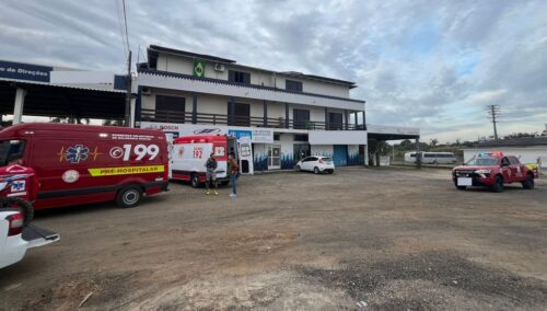 Motociclista fica gravemente ferido após queda em trilha no Balneário Rincão