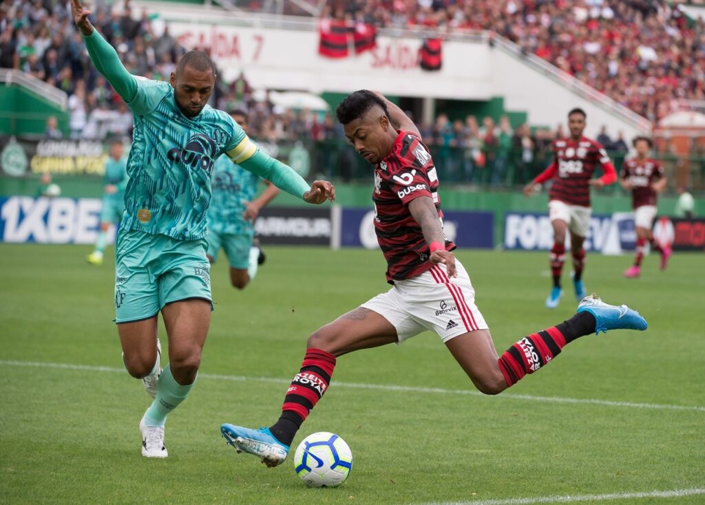 Chapecoense x Flamengo: confira onde assistir a partida do Verdão do Oeste no encerramento do primeiro turno do Brasileirão
