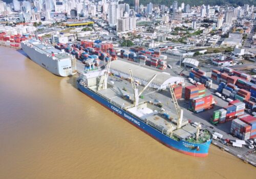 Porto de Itajaí cresce 40% no primeiro semestre e reforça liderança no comércio exterior