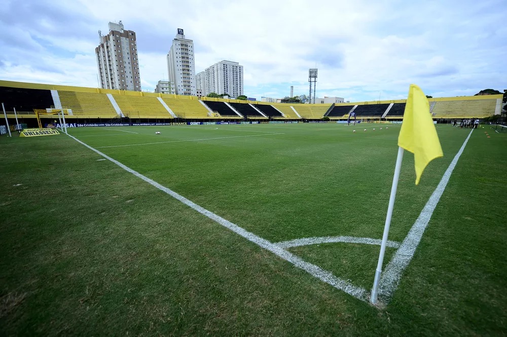 Avaí busca embalar na Série B em duelo decisivo contra o São Bernardo - Foto: Divulgação/Mauro Horita/Agência Paulistão