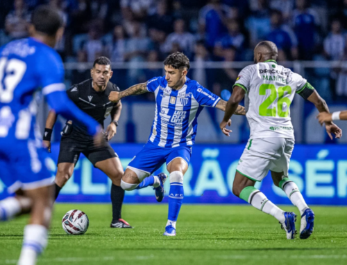 Avaí vira nos minutos finais, vence o América-MG e faz a Ressacada explodir
