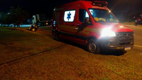 Colisão frontal entre motos deixa dois feridos e mobiliza socorro na SC-447