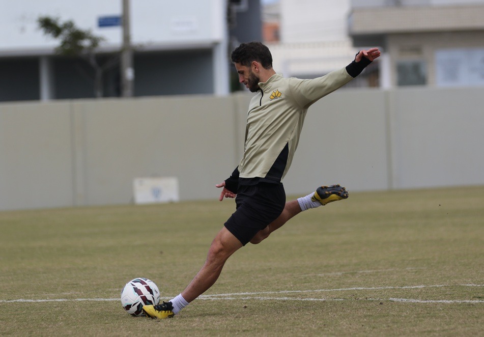 Criciúma busca ampliar invencibilidade contra a Ponte Preta pela Série B