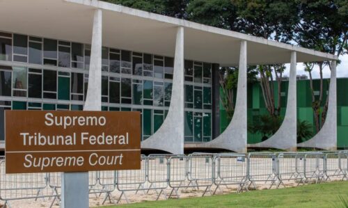 Defesa de Bolsonaro se manifesta ao STF e nega autorização para vídeo com IA