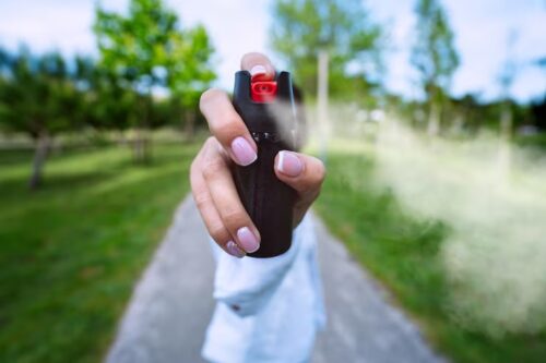 Defesa pessoal: nova lei libera spray de pimenta para mulheres; confira