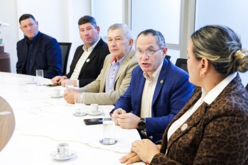 Delegação do Paraguai visita SC para conhecer modelo econômico e buscar parcerias